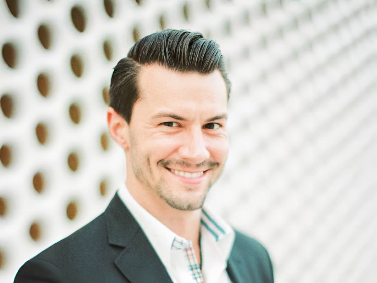 Justin Nimergood de Epique Realty recibe dos premios de liderazgo