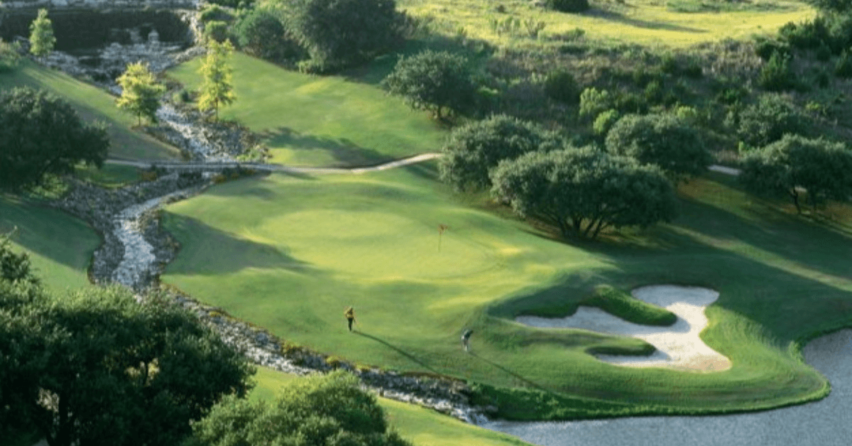 La Fundación Educativa del Distrito Escolar Independiente de Lake Travis organiza el Torneo de Golf FORE the Kids para apoyar programas educativos