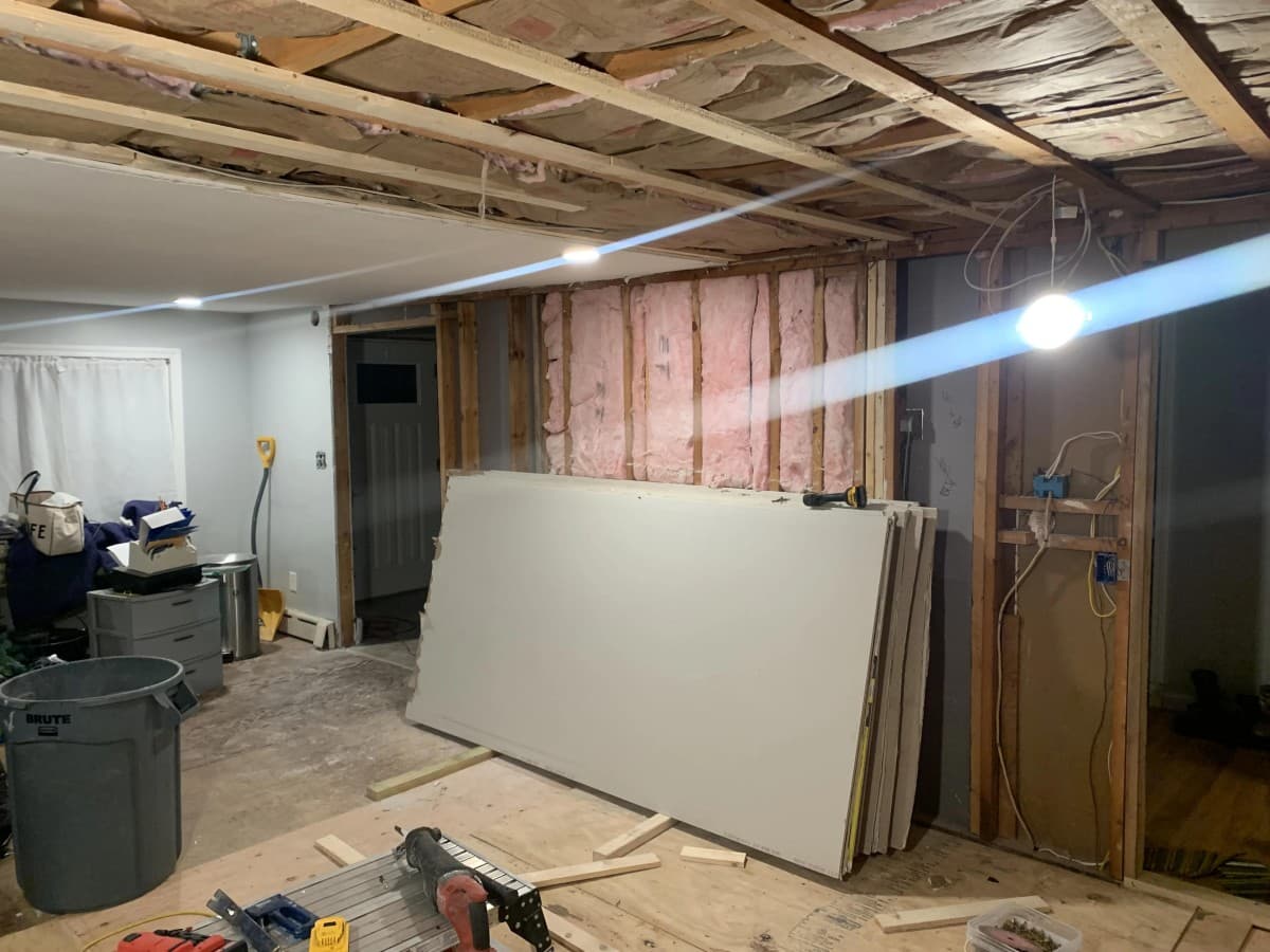 Next Step Property Services presenta el modelo de un solo oficial para remodelaciones de baños en el sur de New Hampshire