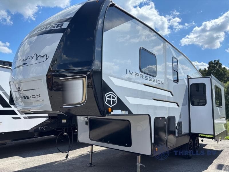 Thrills RV Amplía sus Opciones de Camping Familiar con la Nueva Quinta Rueda Heritage Glen 356QB