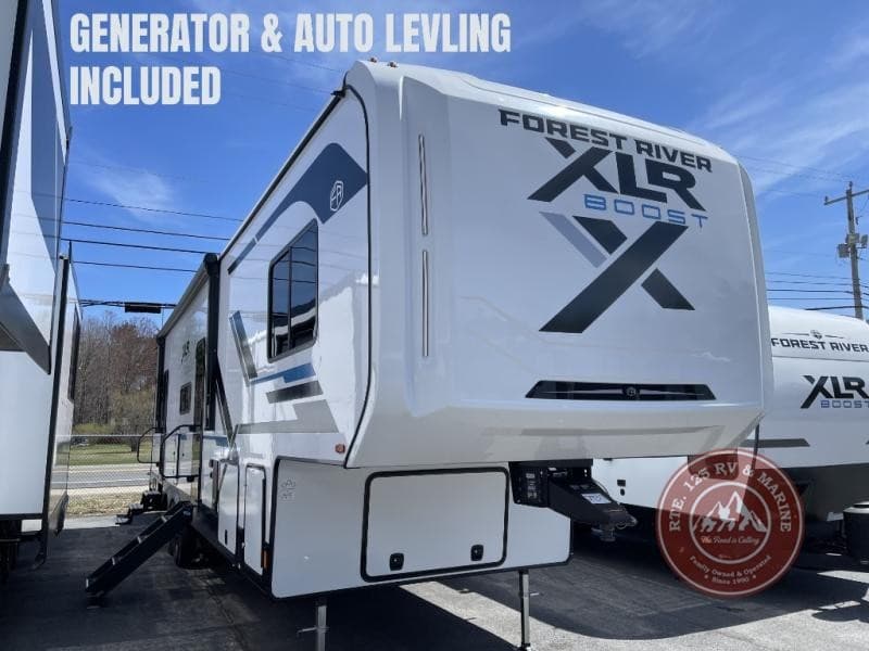 Rte. 125 RV & Marine amplía su inventario con nuevos toy haulers y remolques de destino