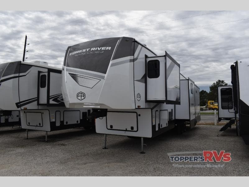 Topper's RV Updates Forest River Sandpiper 5th Wheel Inventory Near Houston, Highlighting RV Parts and Market Trends