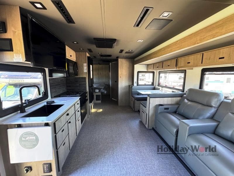 Holiday World of Katy Expande su Inventario de RV en Texas y Nuevo México