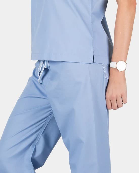 Blue Sky Scrubs lanza pantalones de enfermería clásicos actualizados para profesionales de la salud