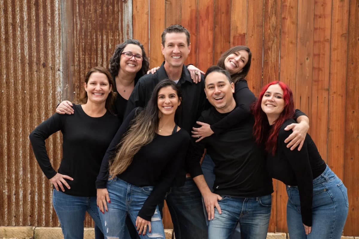 Rise + Smile Orthodoncia Ofrece Atención Integral con Enfoque en Opciones de Tratamiento Discretas en Austin